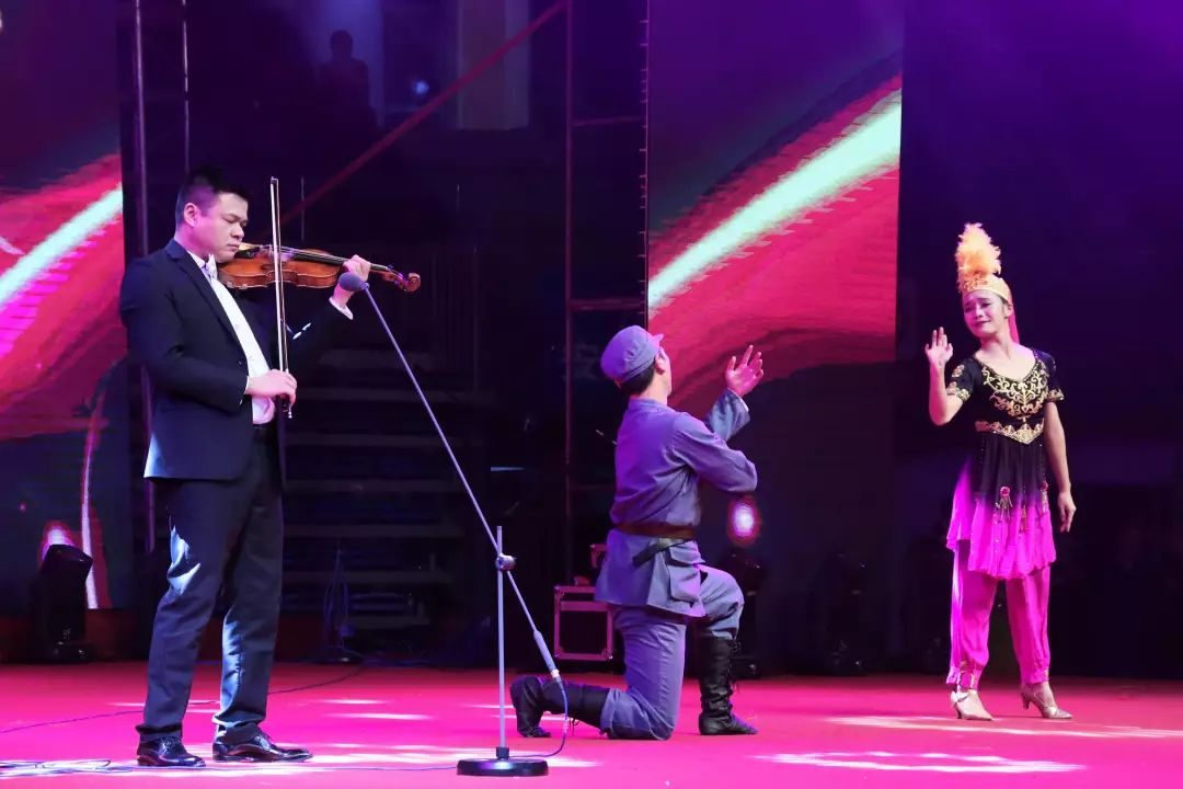 高岗上》六位优秀校友回到母校用独特的旋律吟唱着属于自己的梦想打动