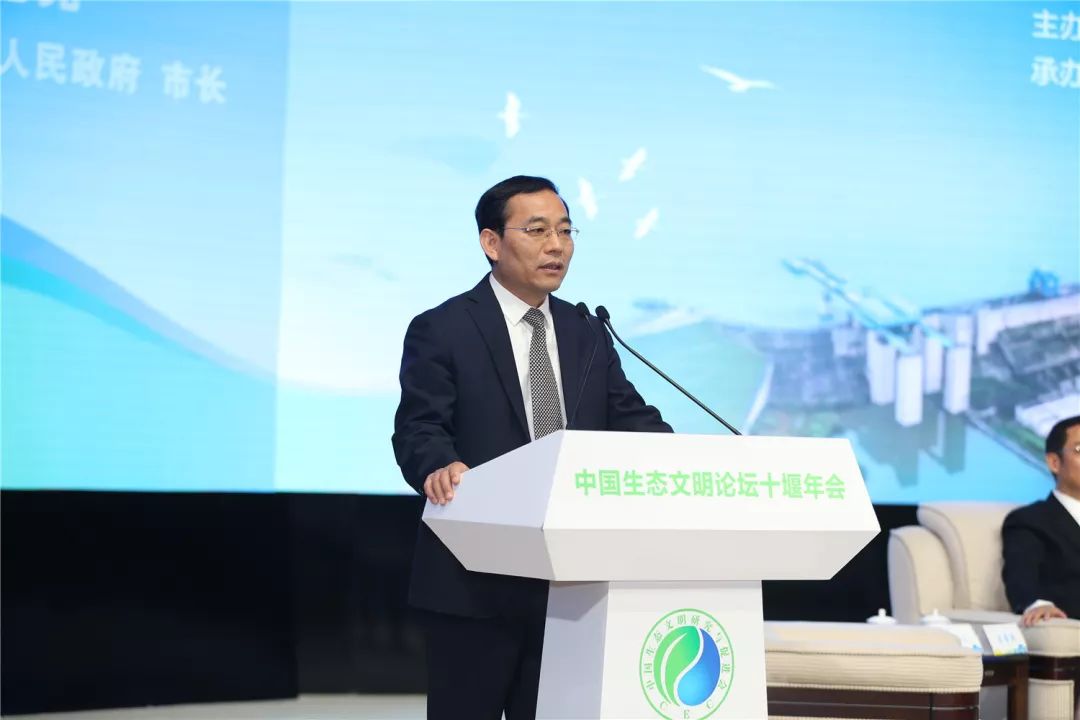 今天上午十堰上演这场巅峰对话精彩纷呈