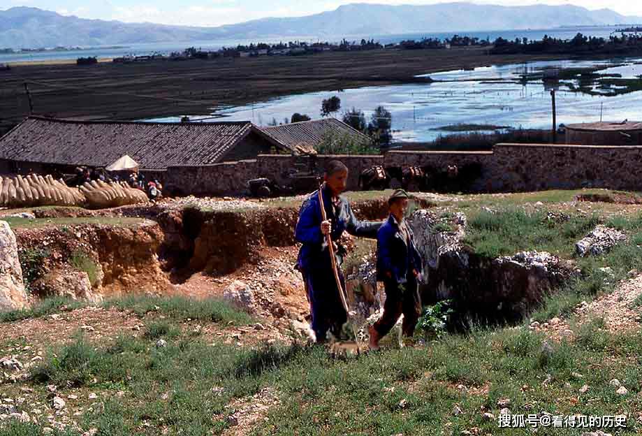 老照片 1987年云南大理的集市 一个礼拜才一次