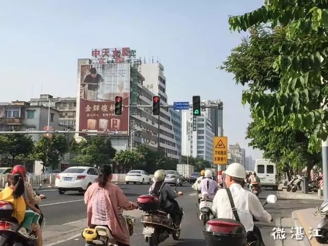 上湛江的青平司机注意啦!这几个路口右转要受灯控了