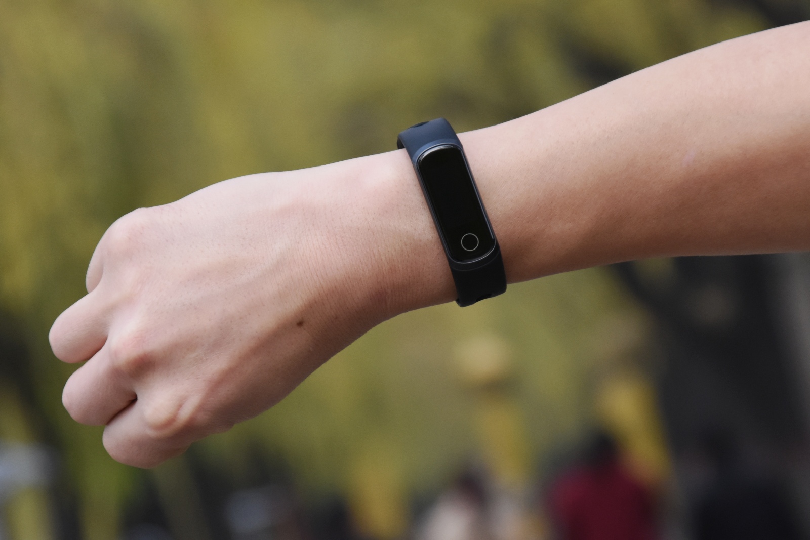 快拆腕带usb直充57多彩表盘优质运动健康服务荣耀手环5i