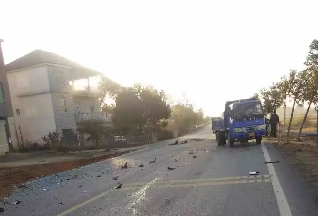 警钟湖口邻县突发惨烈车祸2死1伤又是校车