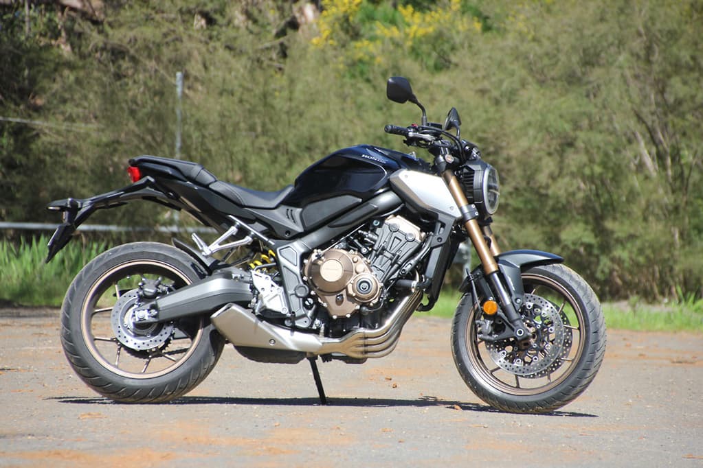 中量级街车新选择本田cb650r测评