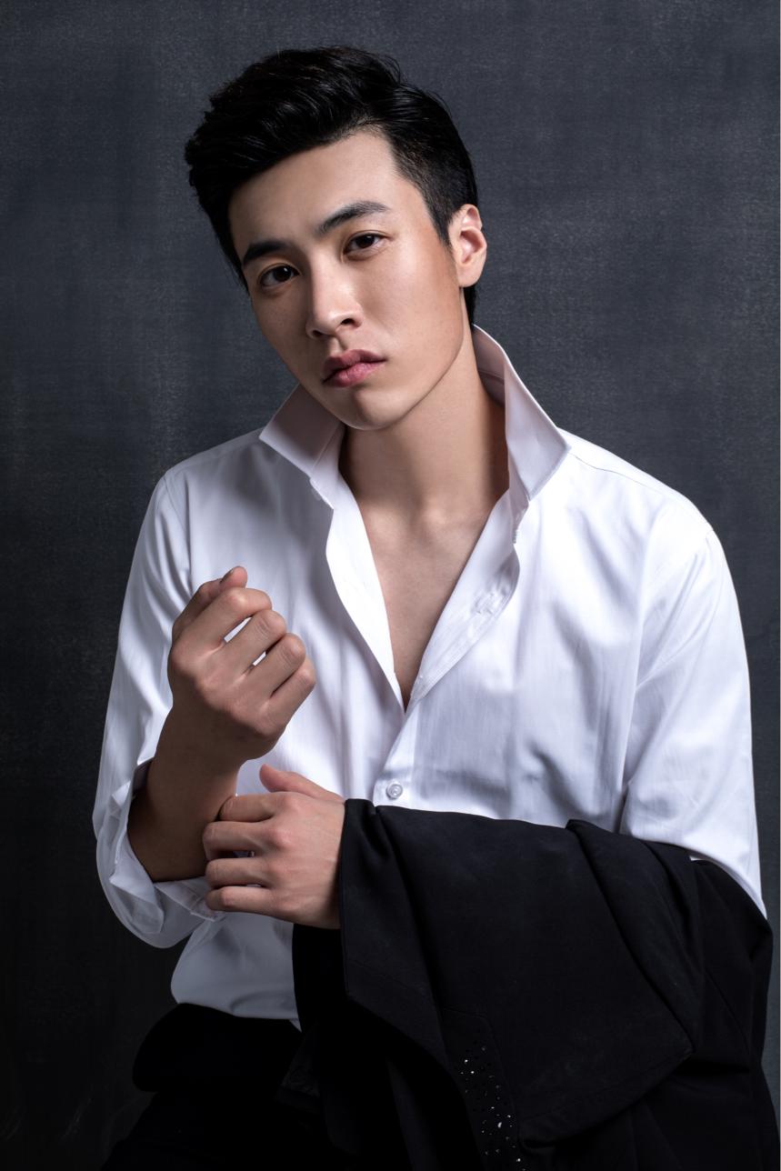 演员王俊植最新写真,稳扎稳打争做实力派_剧中