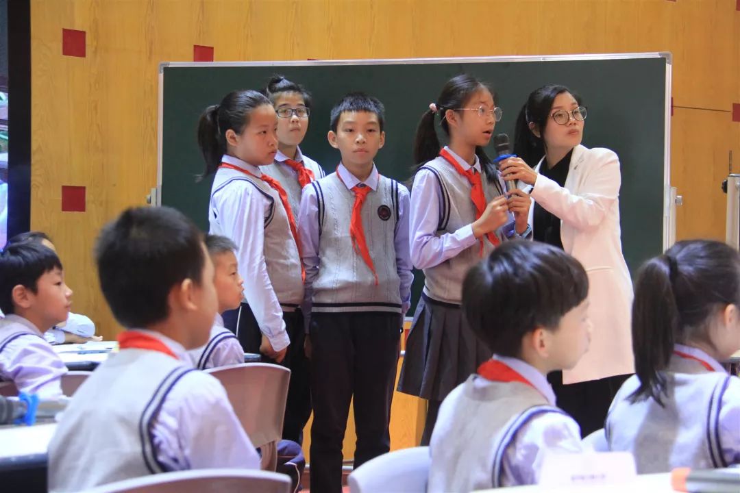 两岸"温清"圆桌会议}1圆桌议课环节,温州大学章勤琼博士和澳大利亚lei