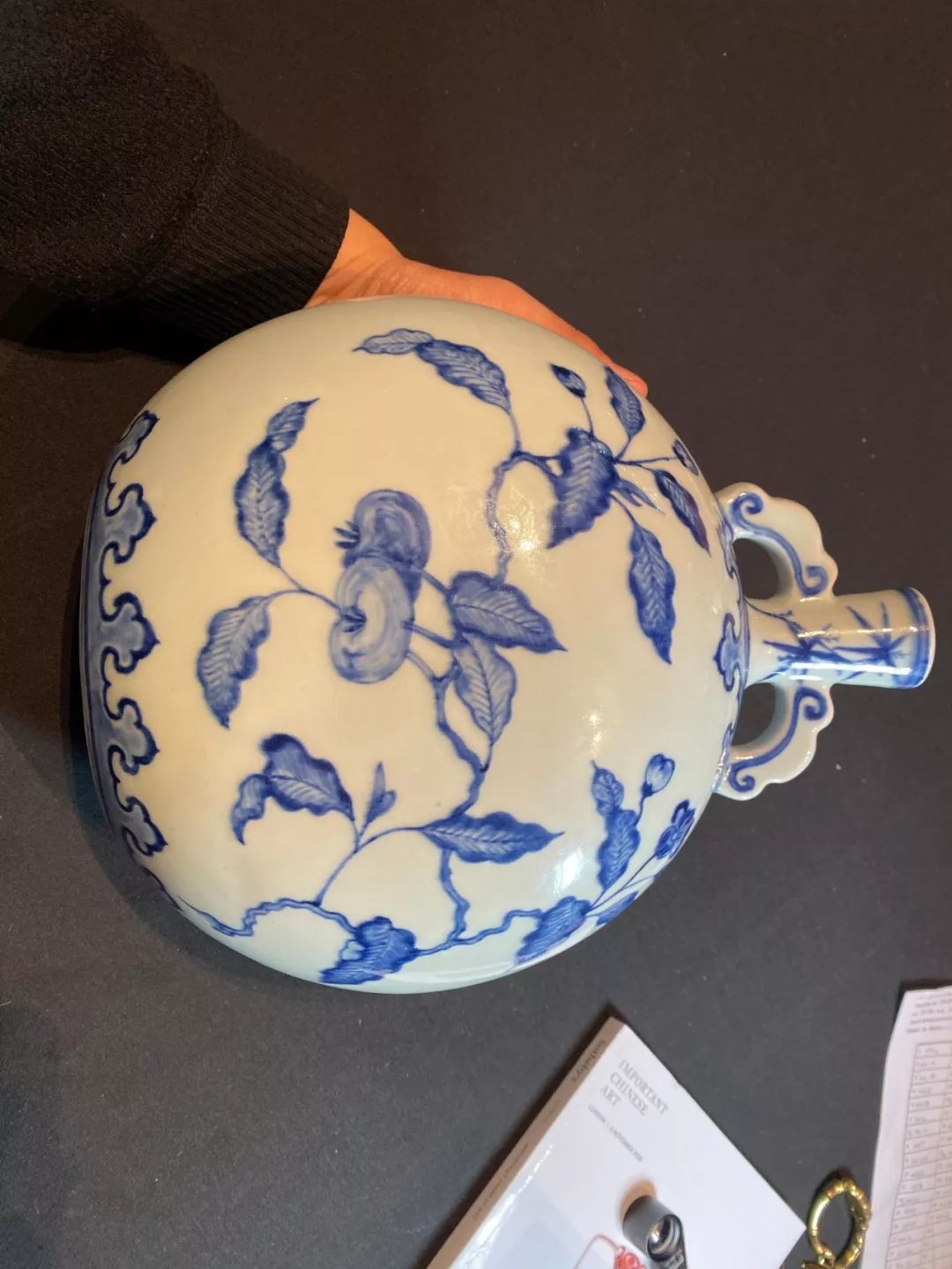 高清上手图伦敦苏富比呈拍御窑瓷器零距离接触