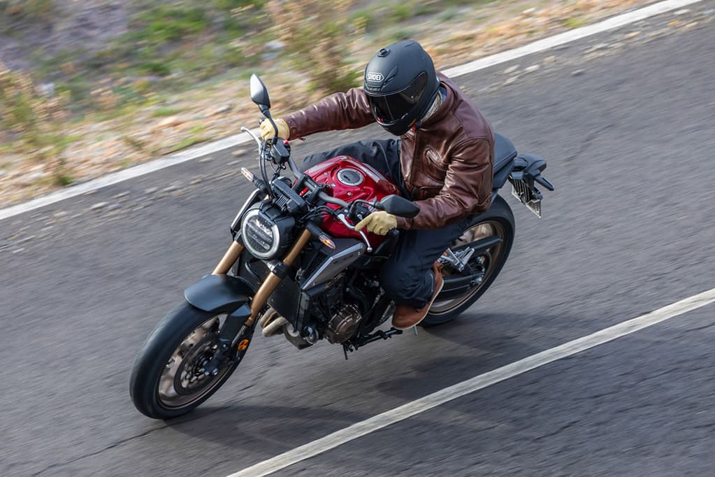中量级街车新选择本田cb650r测评