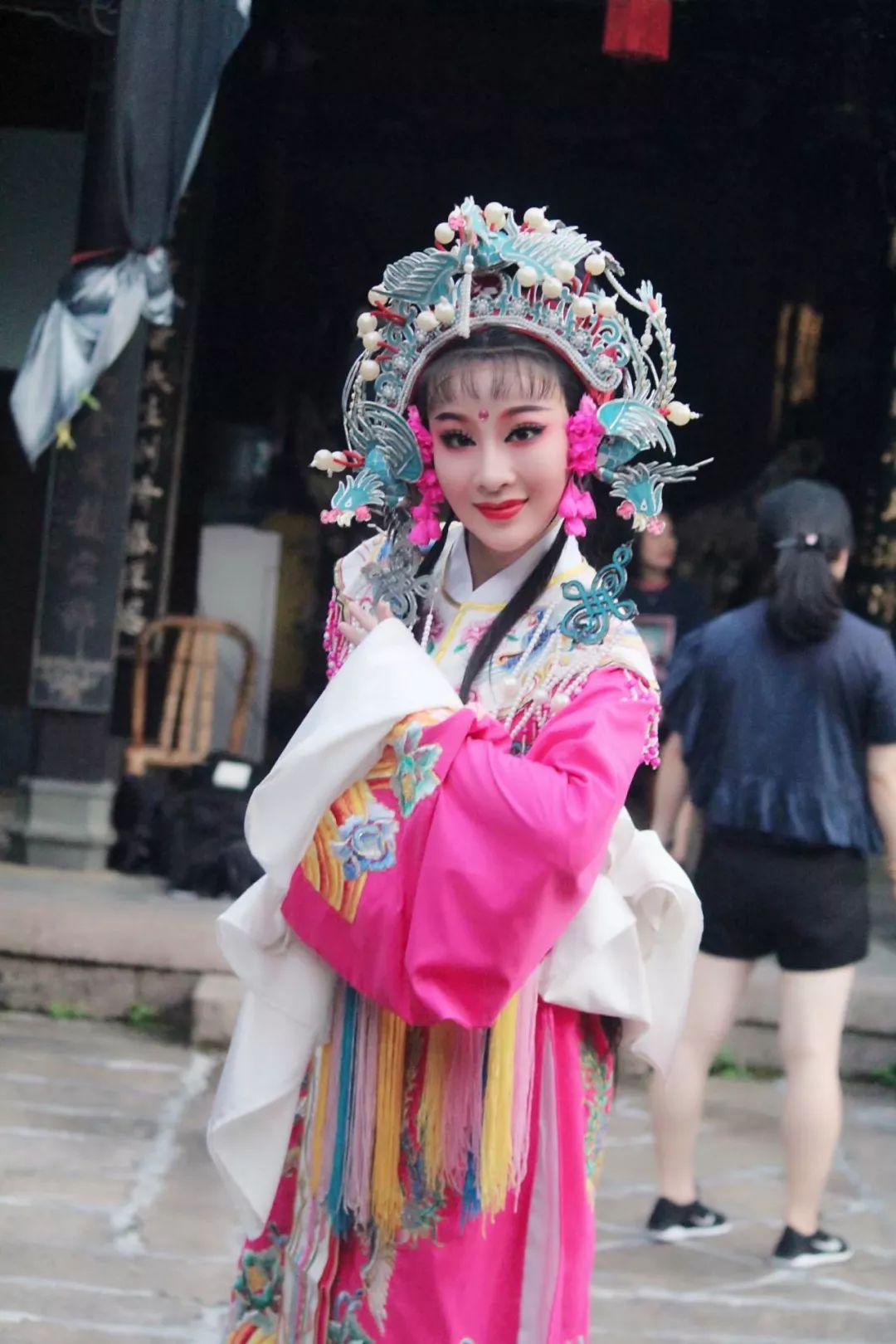 明媚是你,独领一色.