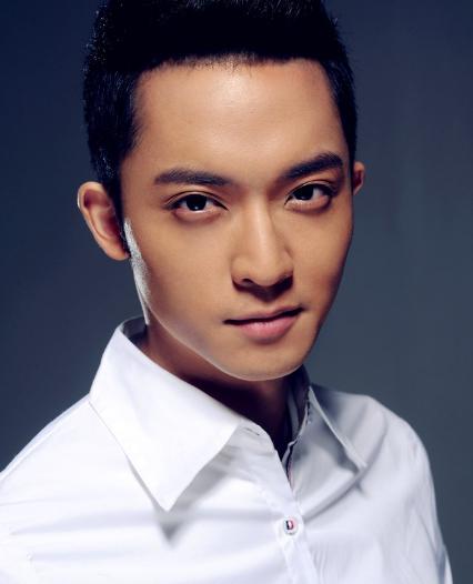 有种"整容"叫《天天有喜》的兔儿神,当初嫌他娘,如今man到爆_陈威翰