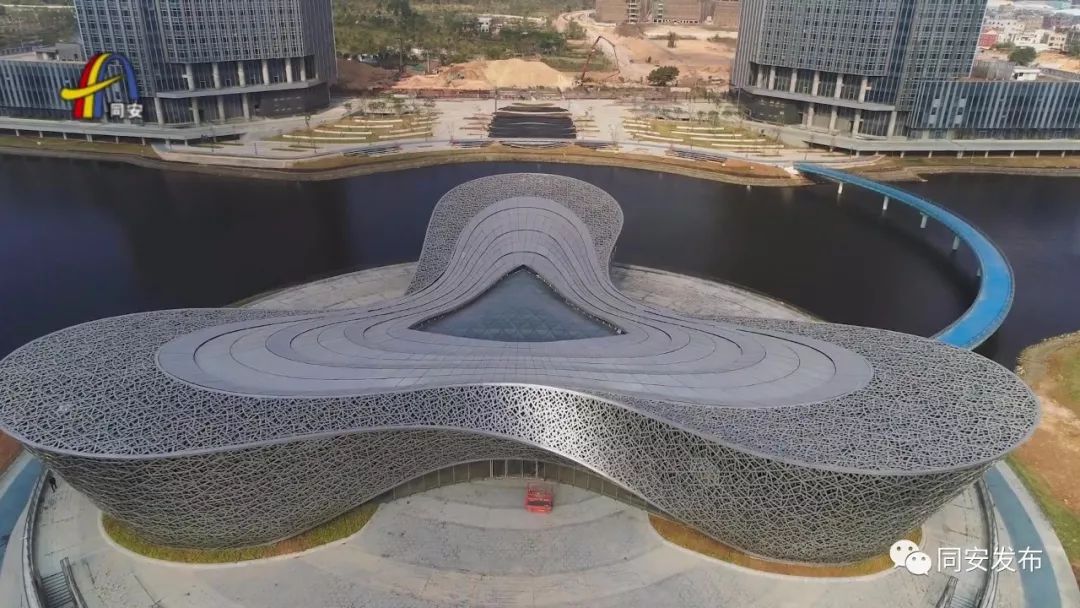 同安这里有座"鸟巢"建筑!俯瞰又像三角梅!