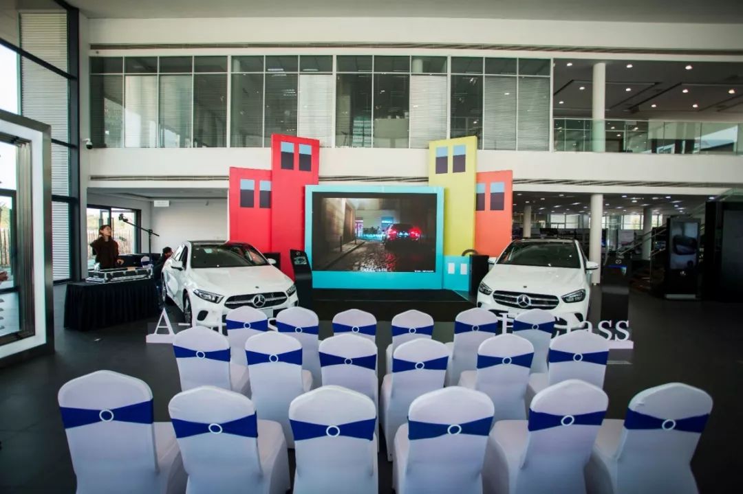 不一样的爱|2019梅赛德斯-奔驰全新a级车与全新b级运动旅行车展厅品鉴