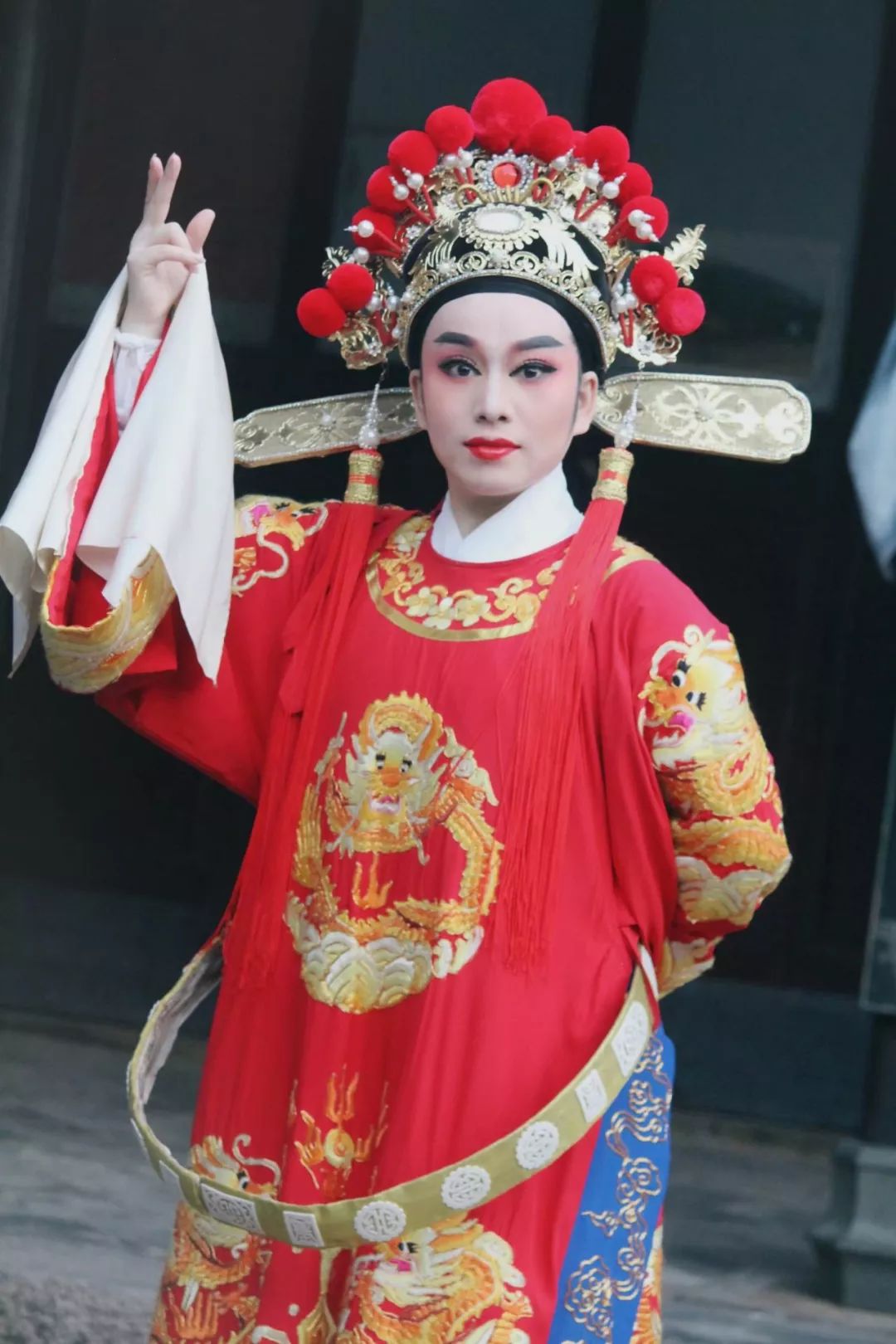 明媚是你独领一色