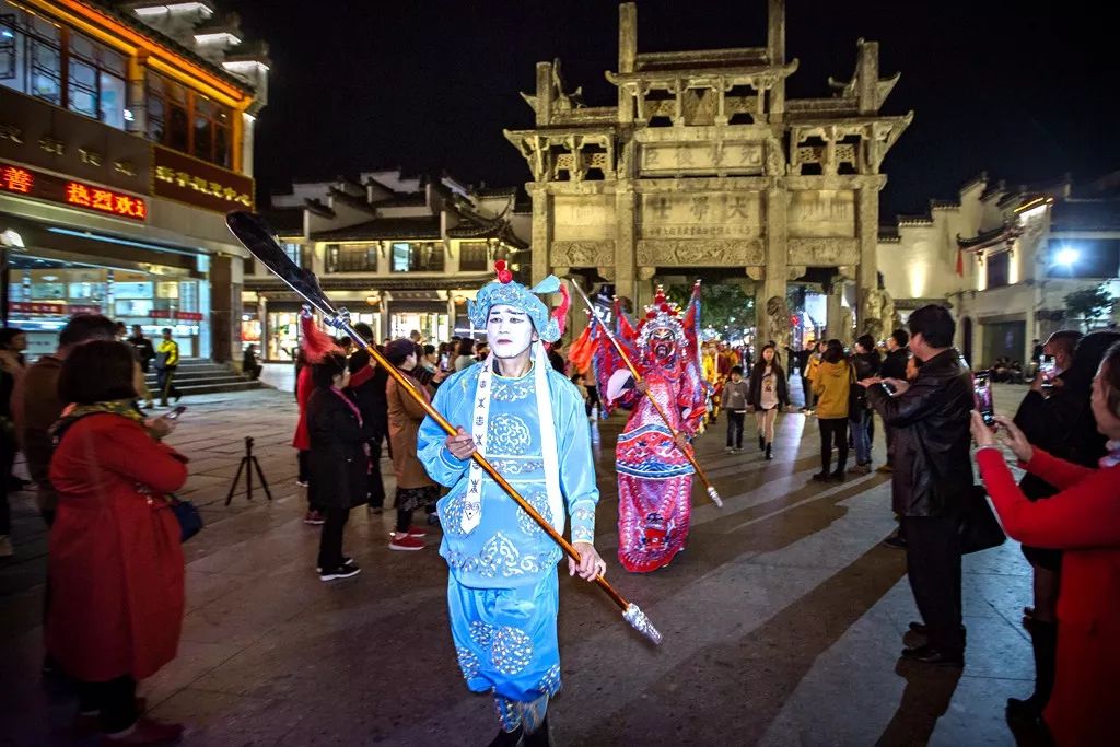 第十四届徽州古城民俗文化节完美闭幕_歙县