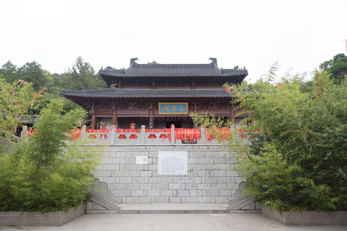 竹林寺是徐州最知名的八大古寺之一,最初的名字叫做青园寺