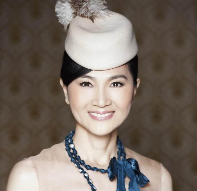 "帽子歌后"嫁入豪门恩爱30年,却双双患癌!_赵宏琦