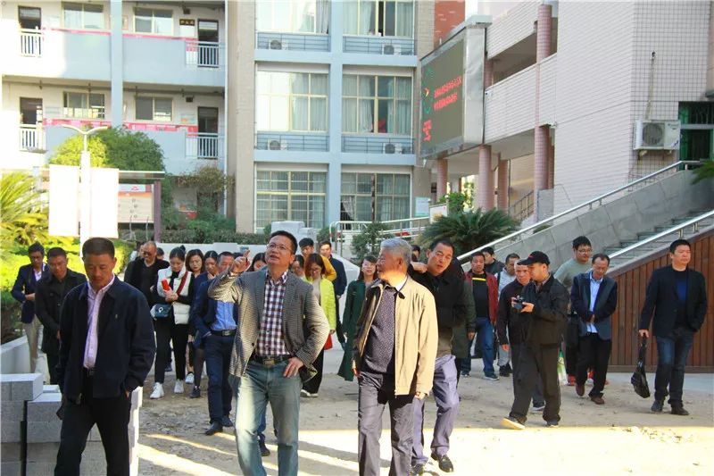 丽水二中又受到同行点赞临海市白云高级中学来校考察交流