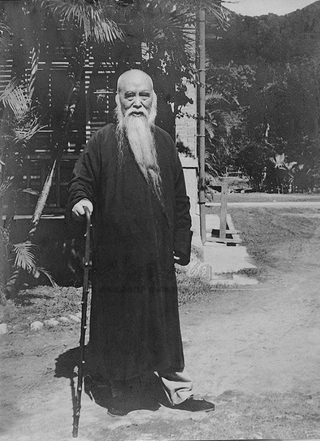 于右任书法晚来善诗文老更成