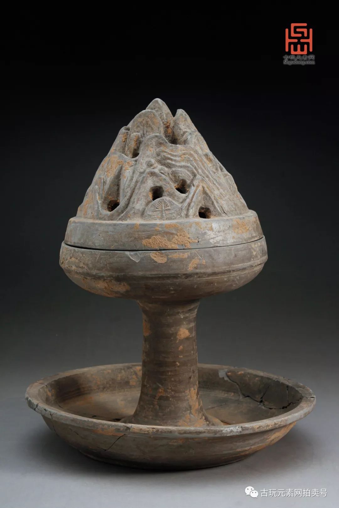 拍品(二)藏品编号:4857藏品名称:汉灰陶博山炉尺寸:高23cm,直径20cm