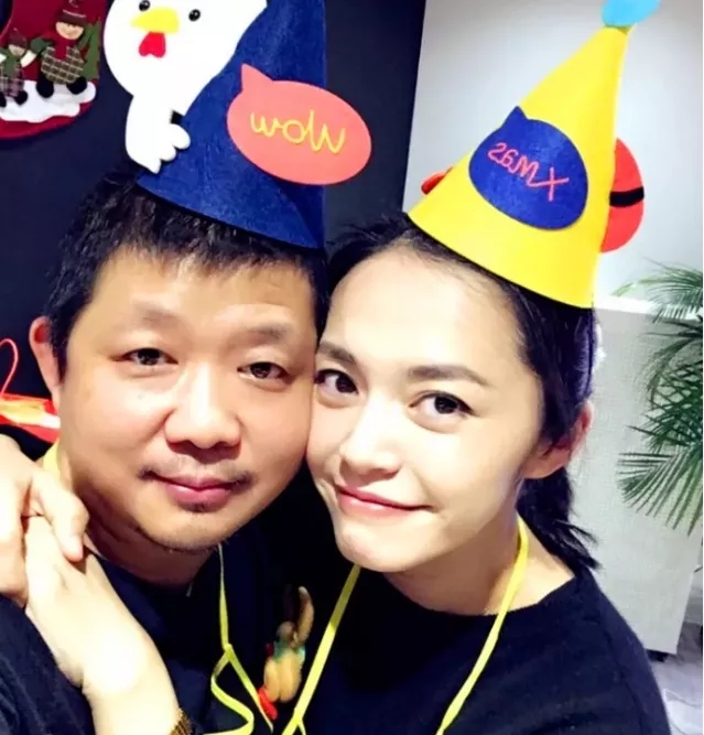 姚晨感恩7年婚姻,头靠老公一脸幸福,他曾是价钱最高的摄影师_曹郁