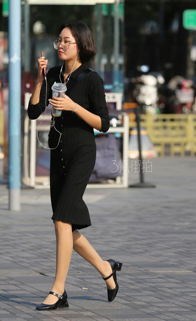 原创街拍露肩连衣裙精致靓丽清爽白衬衫潇洒利落