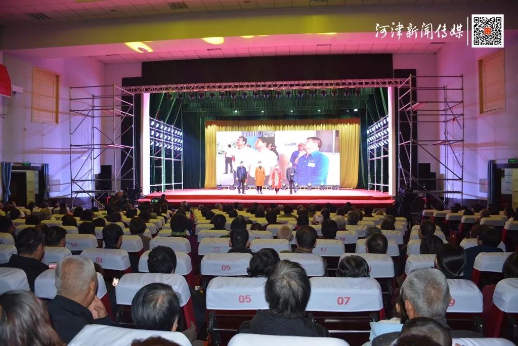 河津主题教育干板腔晚会,"画说龙门"作品展精彩纷呈