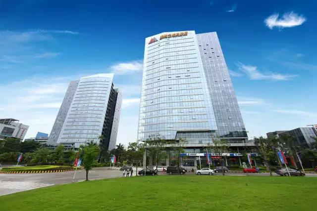 伊的家公司全国拥有上万名专业的美容营养讲师,根据您的肌肤问题制定