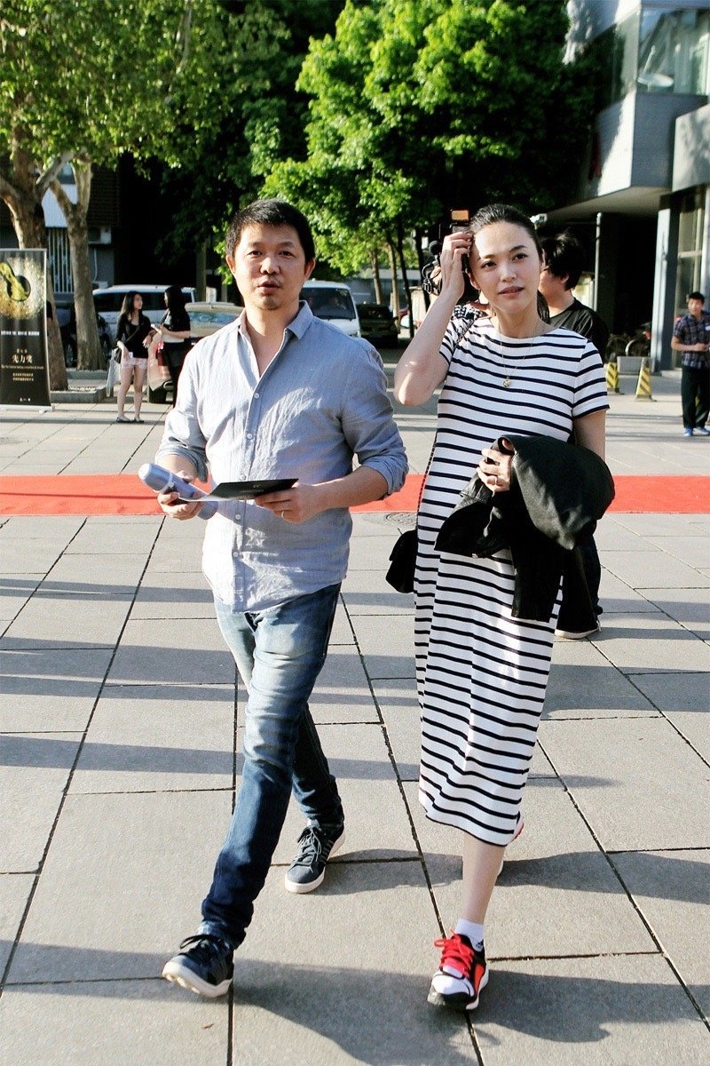 姚晨感恩7年婚姻,头靠老公一脸幸福,他曾是价钱最高的摄影师_曹郁