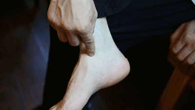 养生堂晚上睡觉爱露脚多半是体内有燥热