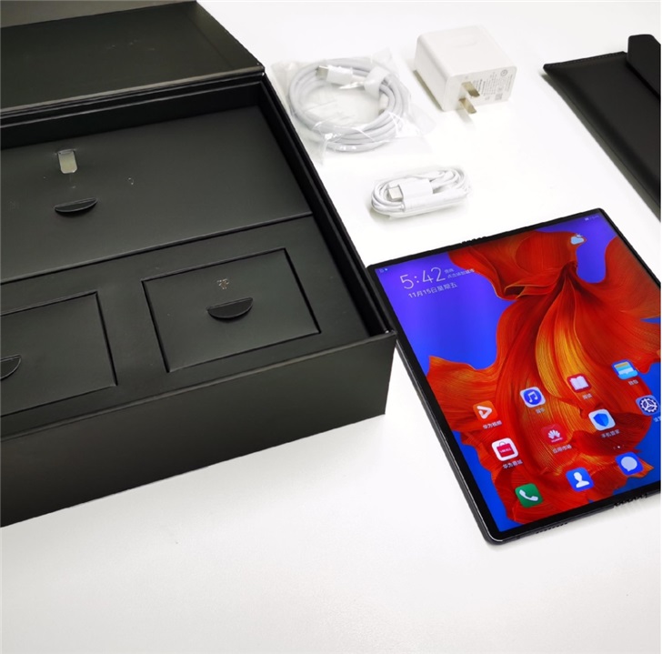 真有人抢到华为商城matex5g折叠屏评价已32条