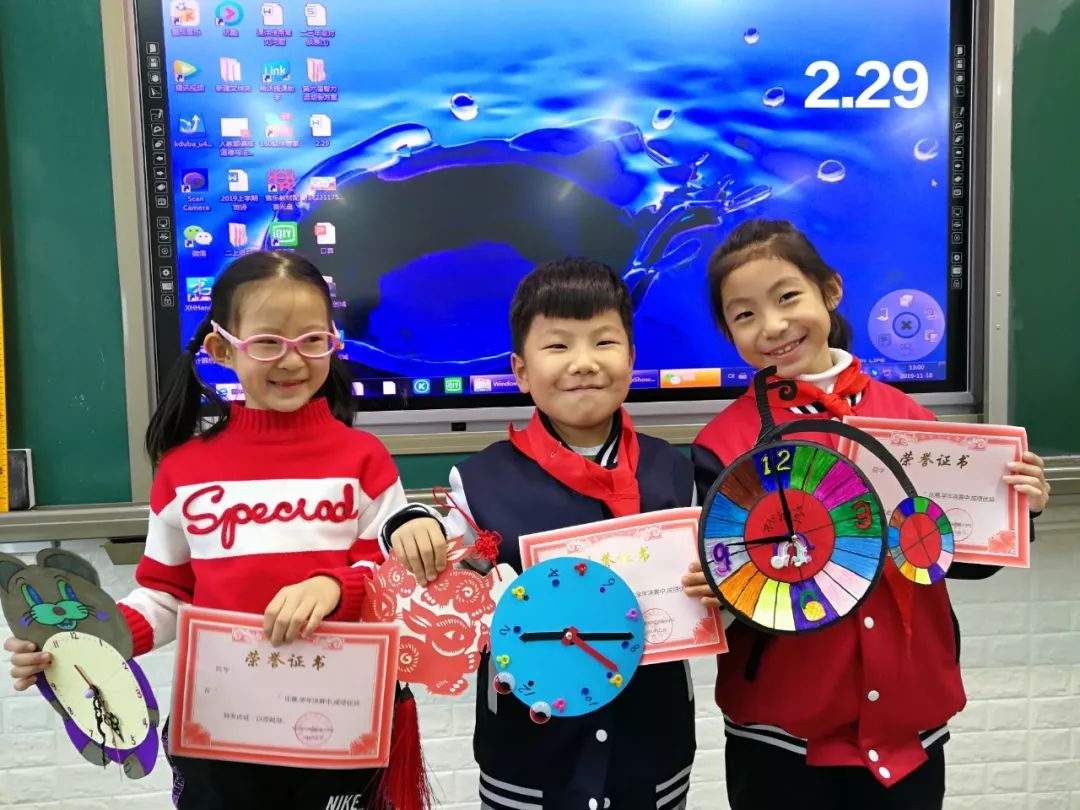 制作表盘是一项人人能做,趣味无穷的实践活动.