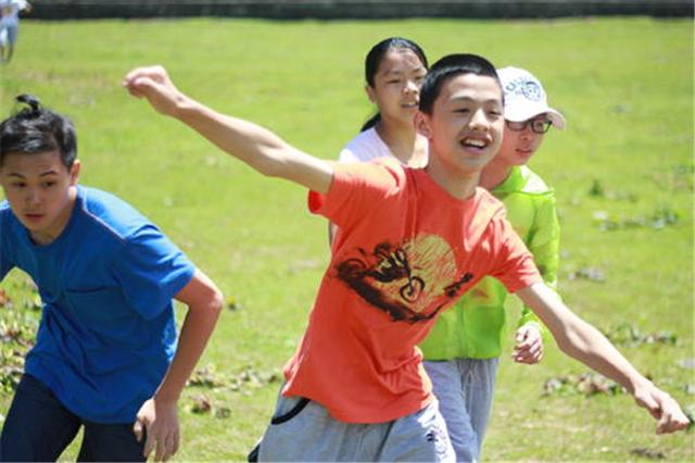 孩子重複刻板行為讓家長頭疼學會3種方法讓孩子遠離自閉