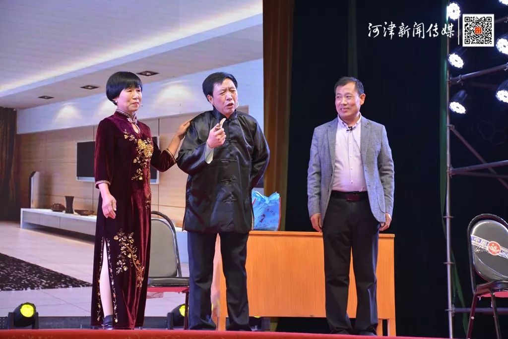 河津主题教育干板腔晚会,"画说龙门"作品展精彩纷呈