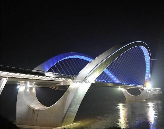 厉害了中国,这些逆天的大桥,每一座都是宏伟壮观_桥梁