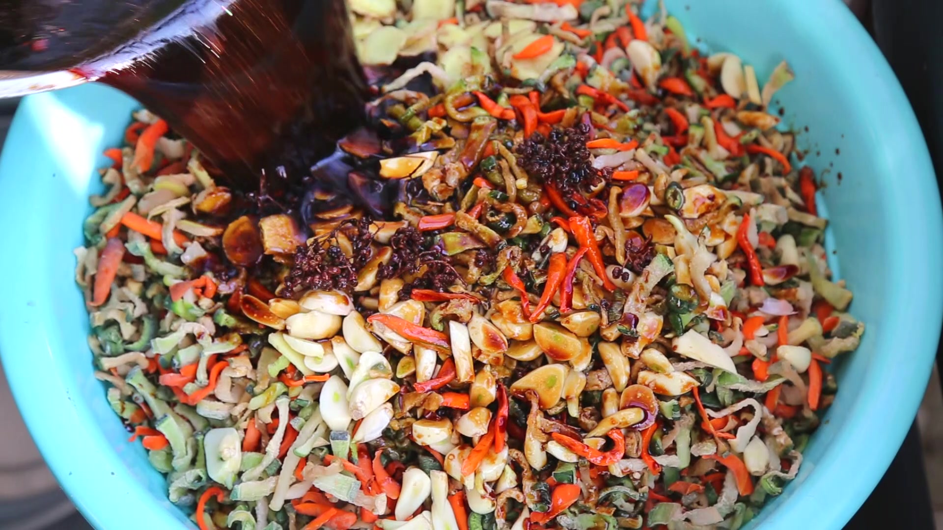 又到了北方腌咸菜的季节,分享1种妈妈咸菜的腌制方法,收藏好