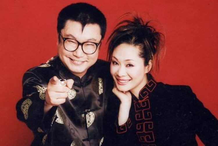 54岁于文华近照时隔4年与尹相杰同框他们之间的感人故事