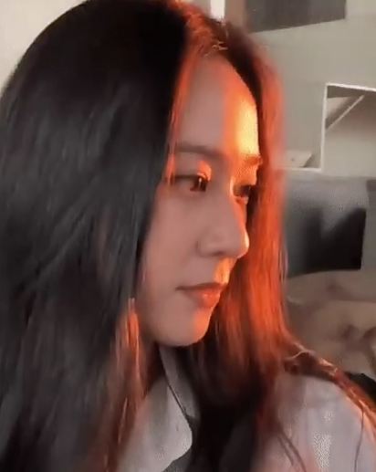 6岁被sm星探选中12岁当sm的练习生25岁的她颜值越来越高