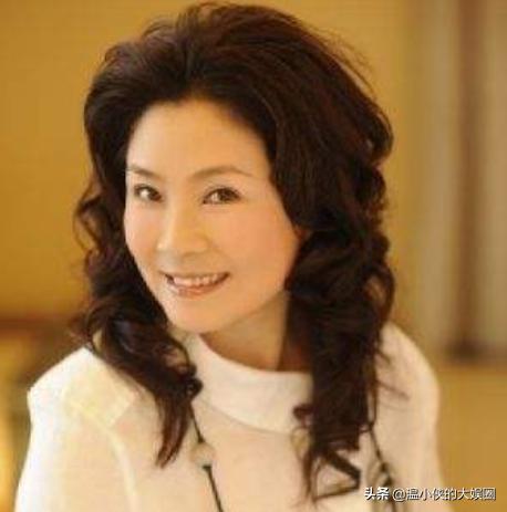 曾经比赵本山潘长江名气还大的阎淑萍为何选择了隐退