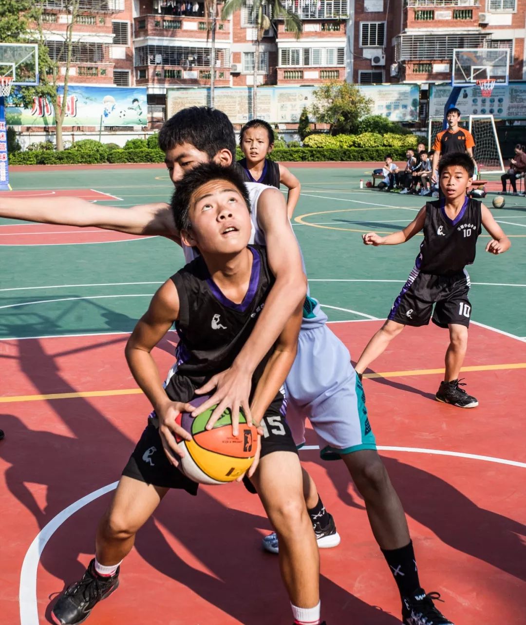 小球员拼尽一切诠释热血体育精神,2019年鲤城区"狂迷杯"小学生篮球