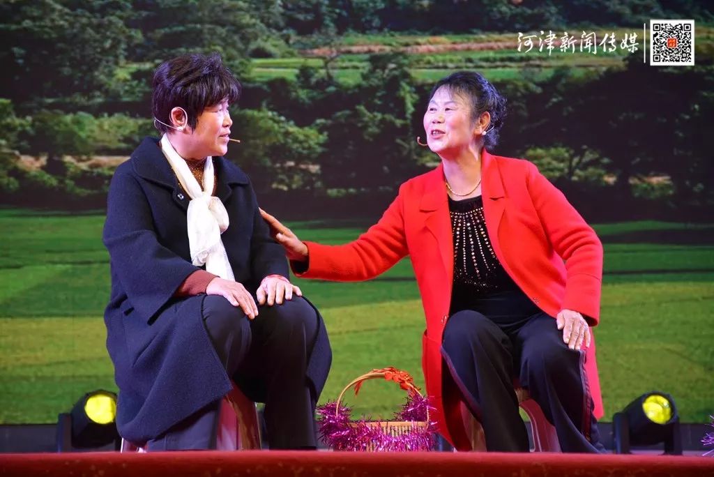 河津主题教育干板腔晚会,"画说龙门"作品展精彩纷呈