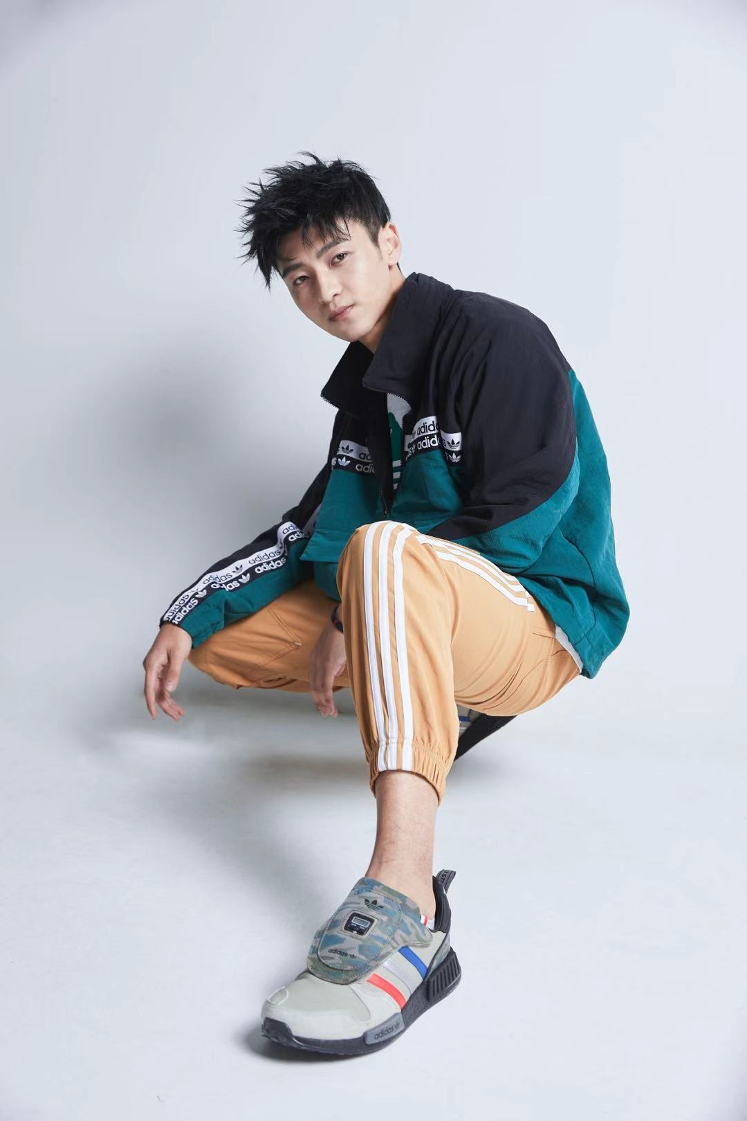 青年演员赵哲晨生日写真曝光 青春洋溢少年感十足