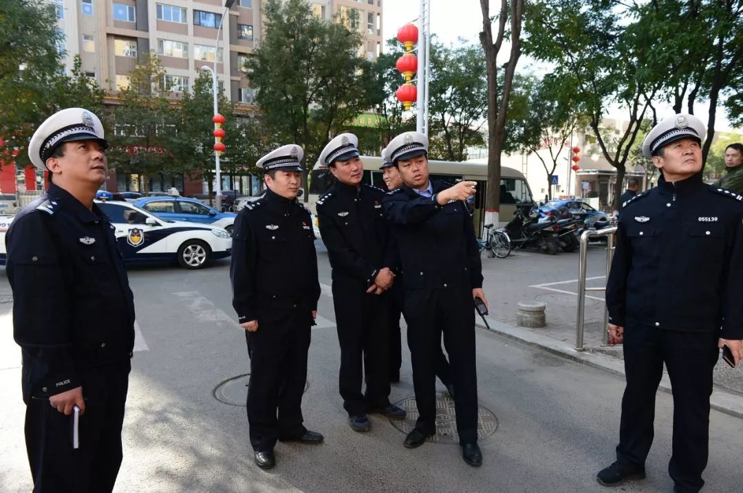 创文在行动晋城公安交警支队领导带队到路面一线督导文明城市测评迎检