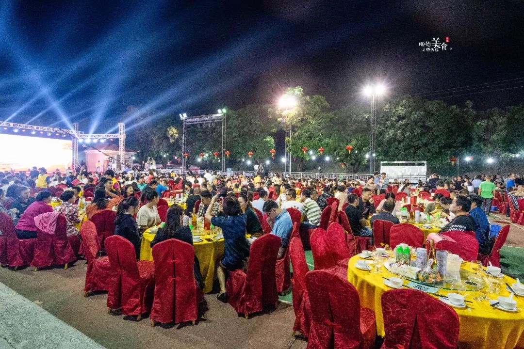 2210席瞬间秒杀广州杨箕村顺德土豪村万人宴震撼现场