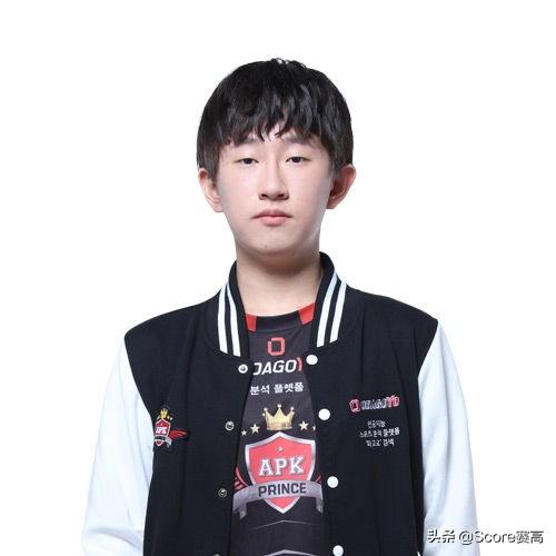 教练sickness更新推特,帮助下路选手trigger找队伍