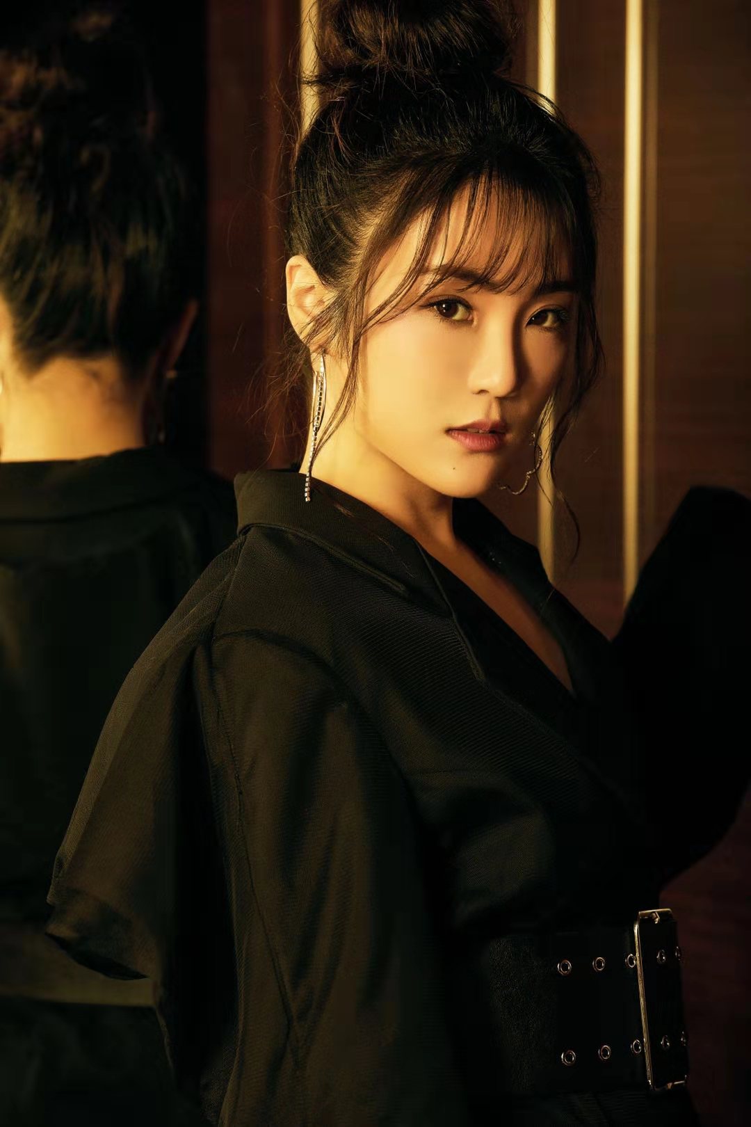 全能少女张可盈出席亚洲音乐盛典斩获年度荣誉新人歌手