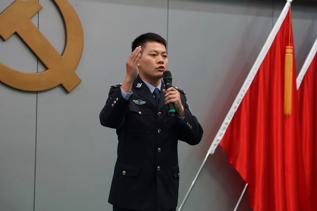 致敬吴川市公安局副局长黎宗权同志.