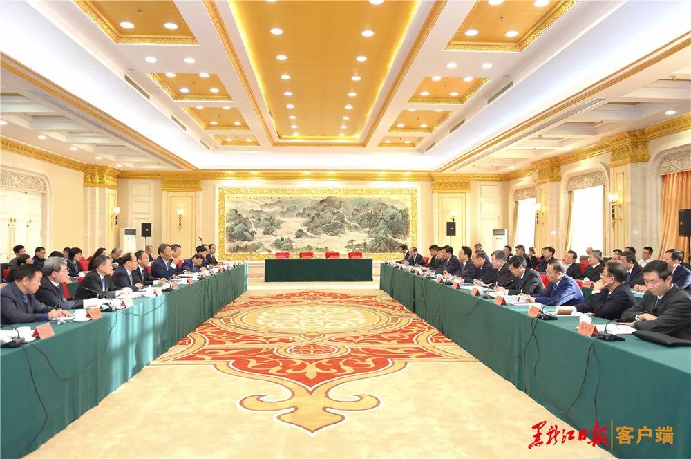 龙江森工集团参加黑龙江吉林两省在哈举行经济合作交流活动