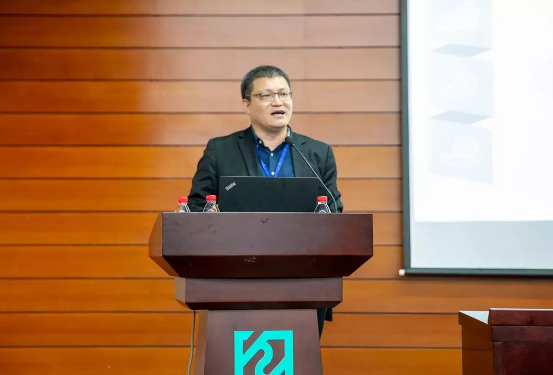 ibm流通事业部总经理龙如军,ibm医药行业总监王淼,ibm高级咨询经理