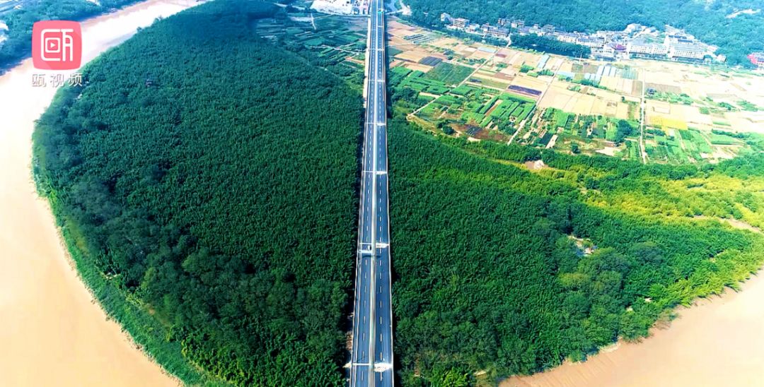 22公里,起点接钱马公路,终点连接g322国道.