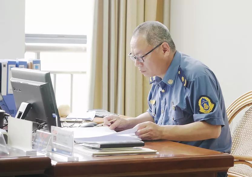 管理局出租车管理科科长 王康做人做事要对得起自己的良心□记者 黄俊