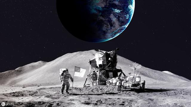 原创月球是巨型宇宙飞船上